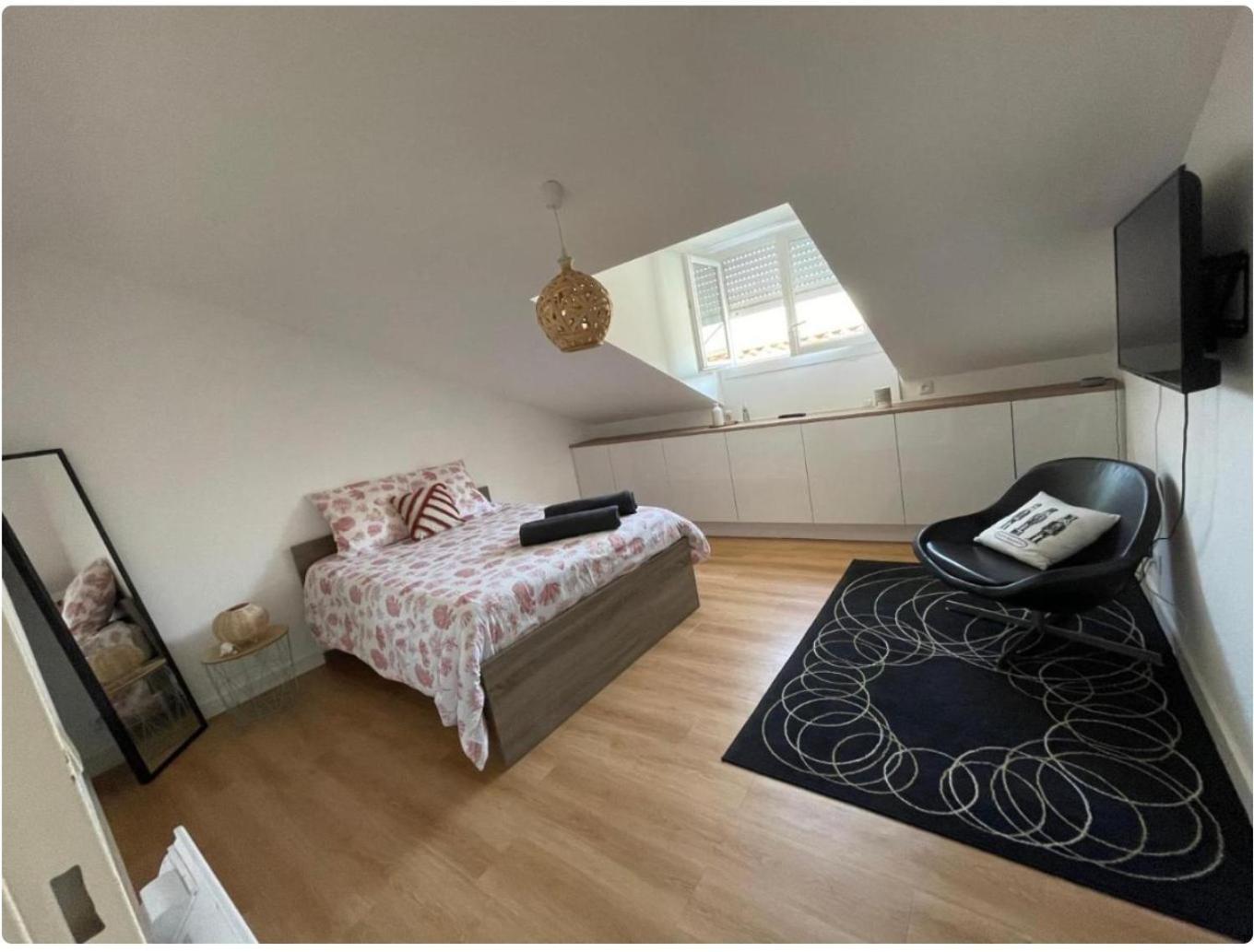 Grand Appartement Hypercentre Avec Terrasse Et Parking Poitiers Eksteriør billede